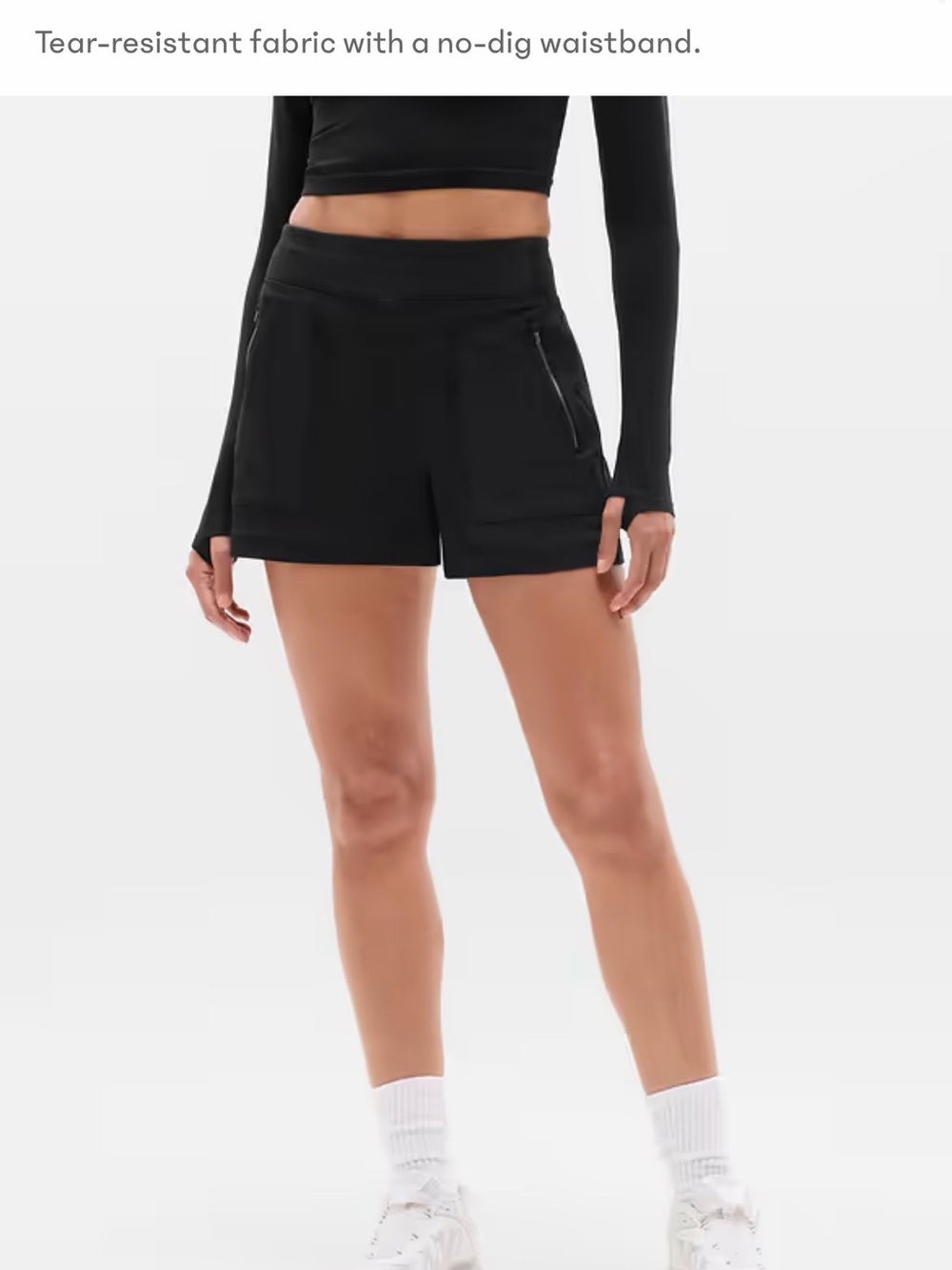 Athleta Trekkie North 3.5” Mid Rise Shorts Size 4